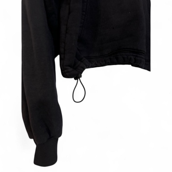 Set Active Cropped Half Zip Sweatshirt in Black Onyx - Picture 7 of 7